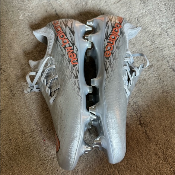 New Balance - Picture 6 of 11